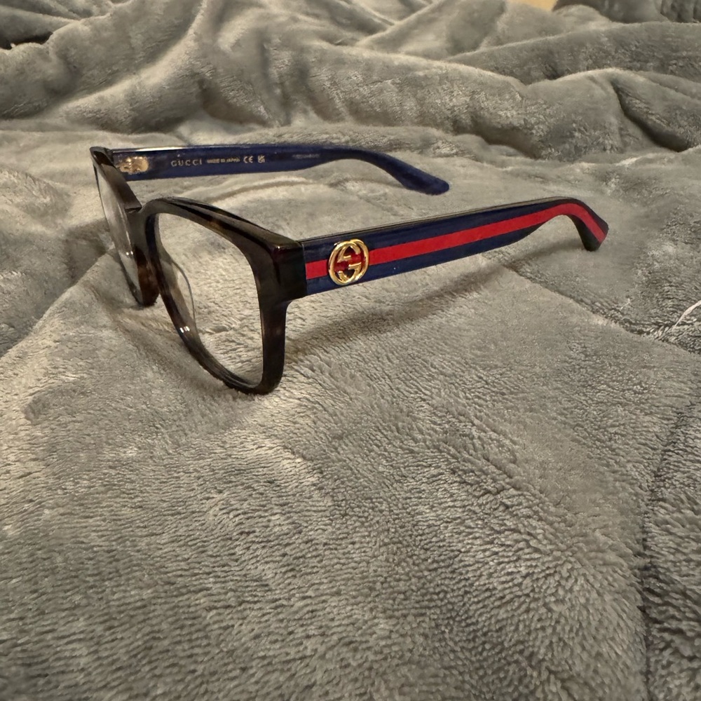 Ophthalmic Gucci glasses